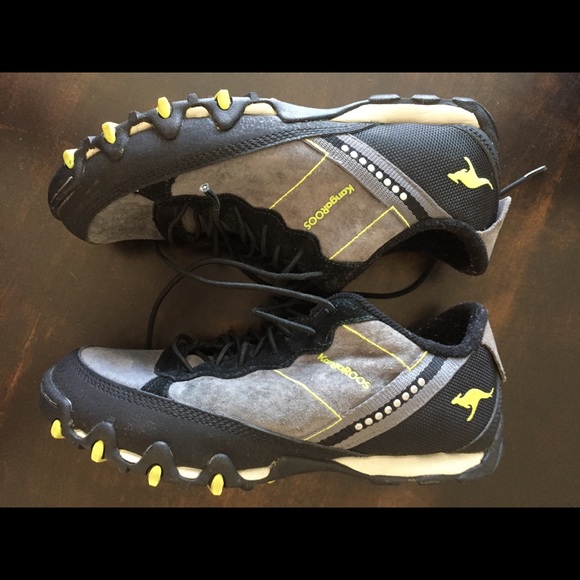 Kangaroos - Picture 2 of 5